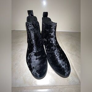 Toms Ella Black Velvet Chelsea Booties